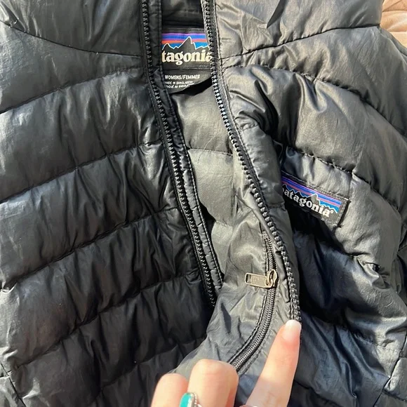 PATAGONIA HOODED PUFFER (WOMENS)